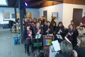 Musikverein Wulmeringshausen - Saisonstart - 1. NRW Cup im Gleitschirmfliegen am Sportplatz in Elpe